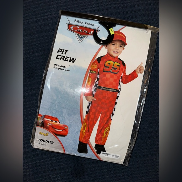 Lightning McQueen Cars Costume - Picture 2 of 7